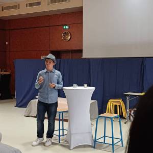 b2b3638a-9110-42ae-b388-1373a98bc324_original