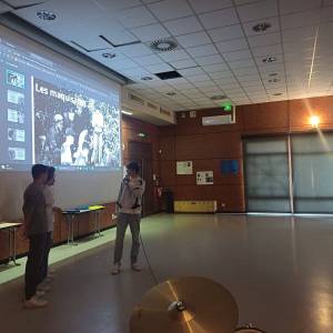 RESISTANCE_9_original